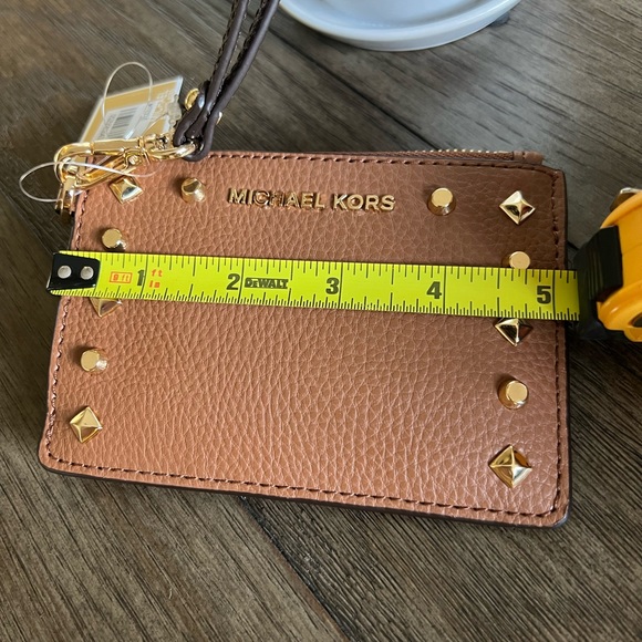 MICHAEL KORS Wristlet - Picture 3 of 11